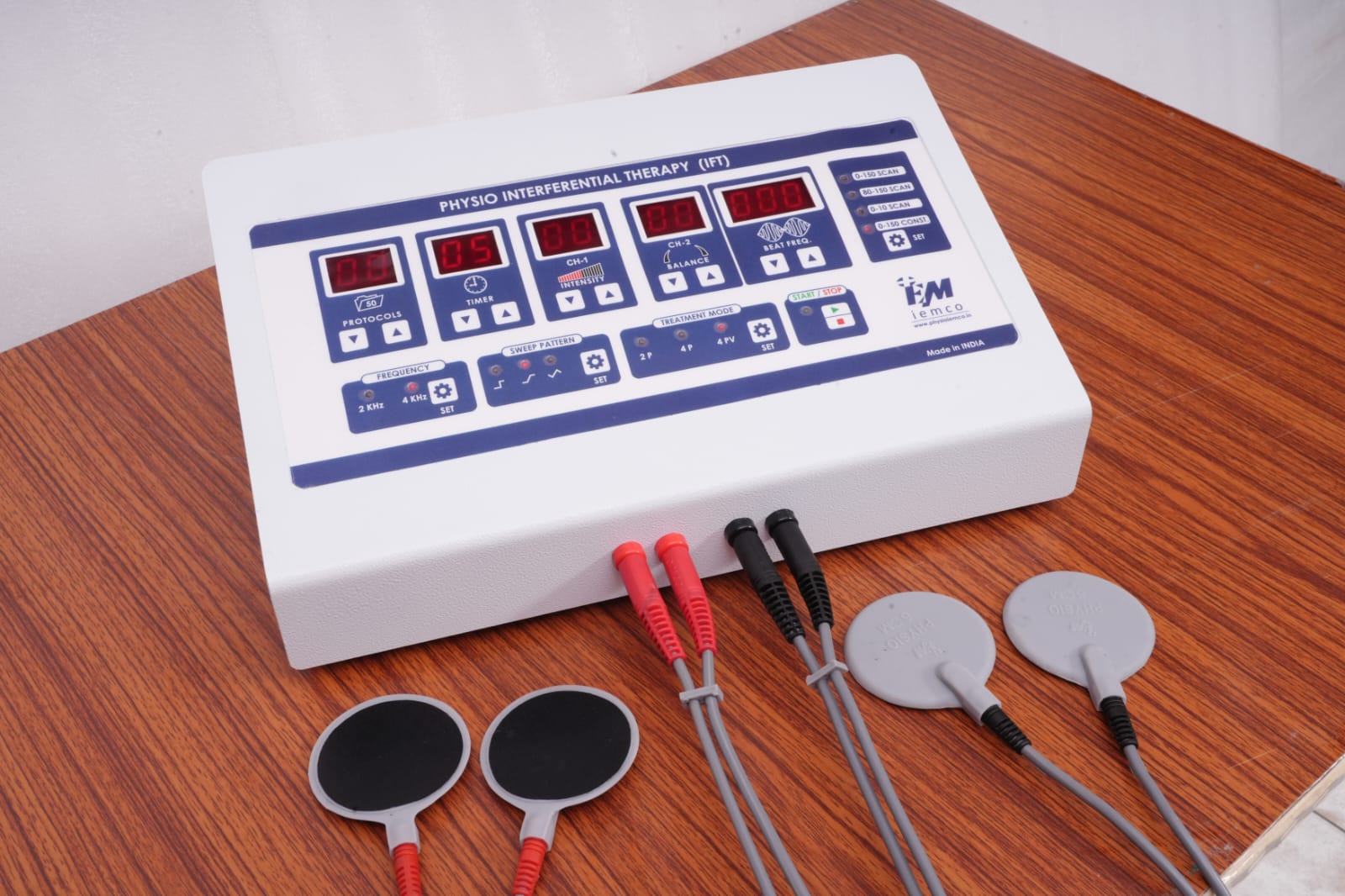 Interferential therapy machine